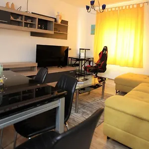 apartman-mantenjin.hotels-in-trogir.com/