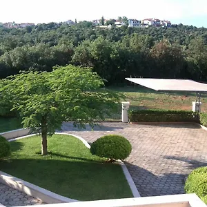 green-banjole-yards.in-istria.net/