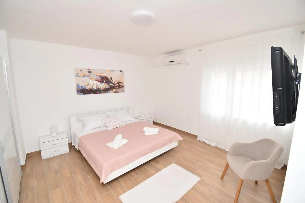 Apartments Ivan Zadar