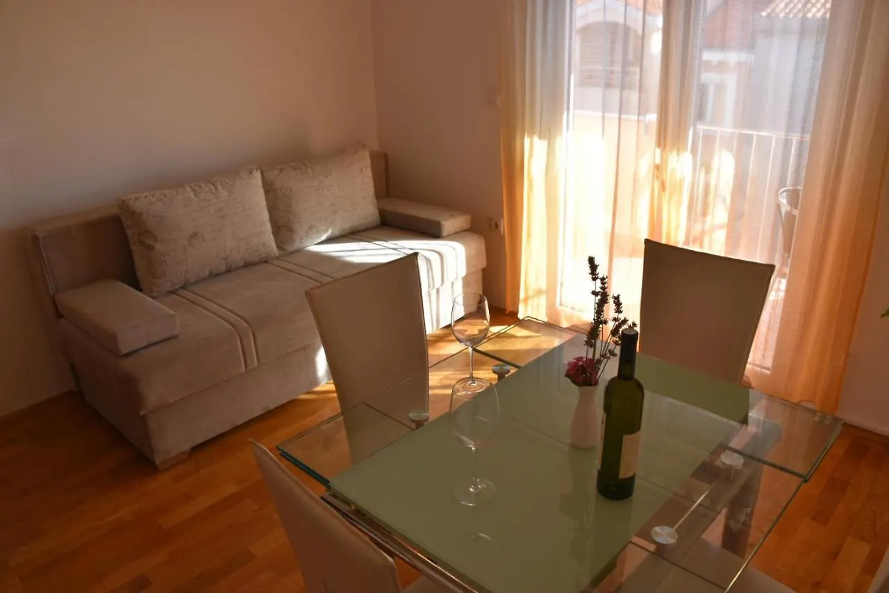 Apartments Ivan Zadar 0*,