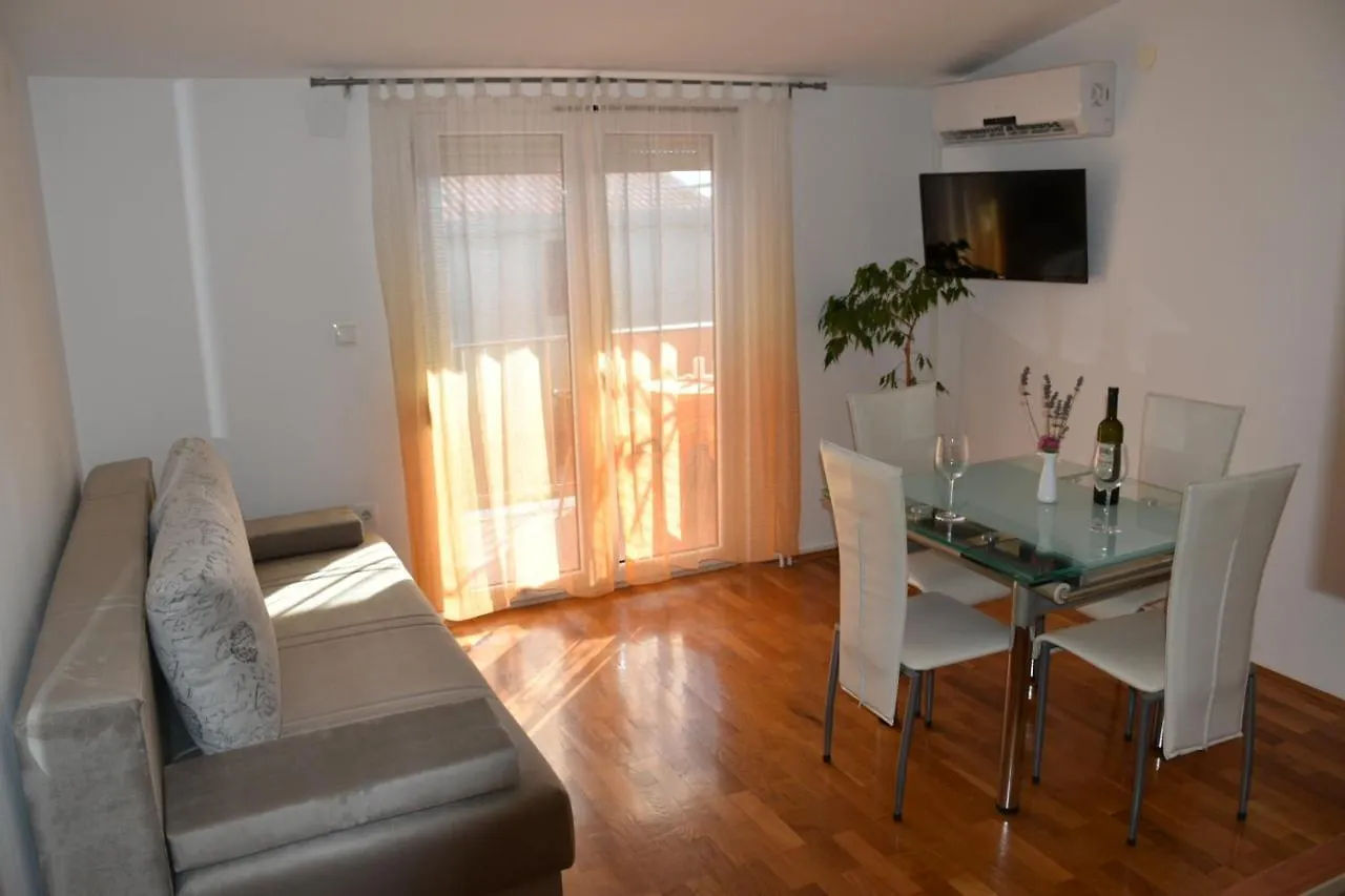 Apartments Ivan Zadar